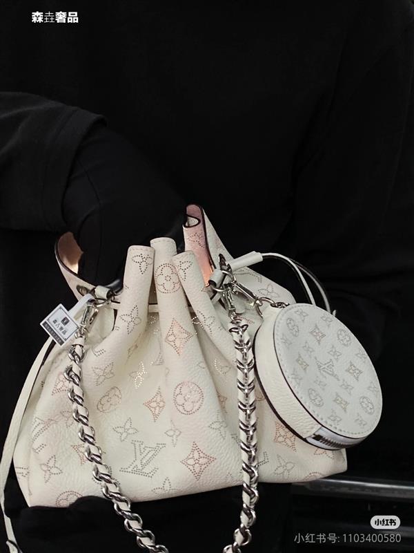 2026124175355739 570